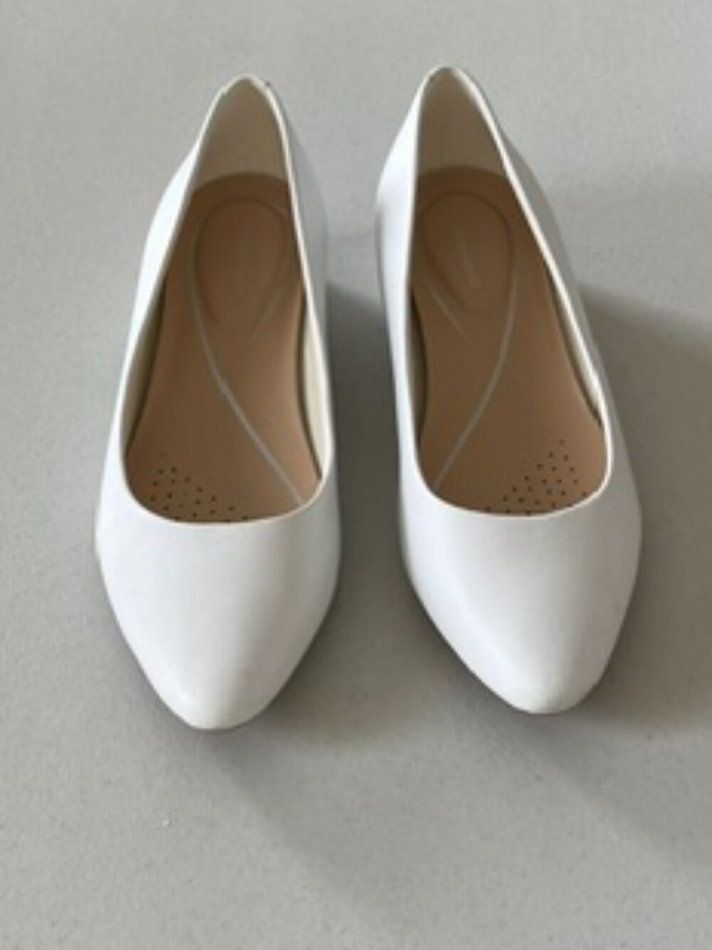 Easy Spirit White Leather Flats 8.5 Wide